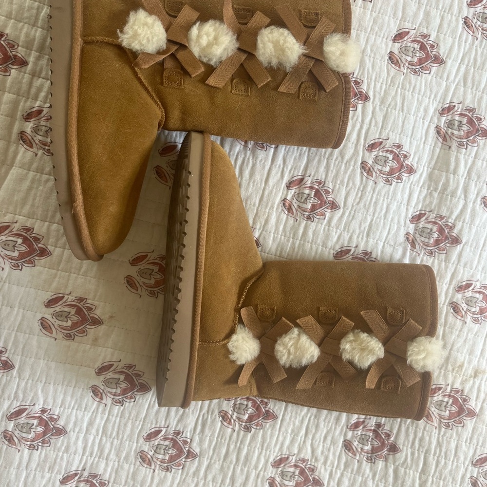 Koolaburra Tan Winter Boots with Pom Poms